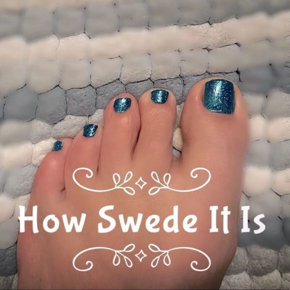 Color Street | How Swede It Is, blue Pedi set